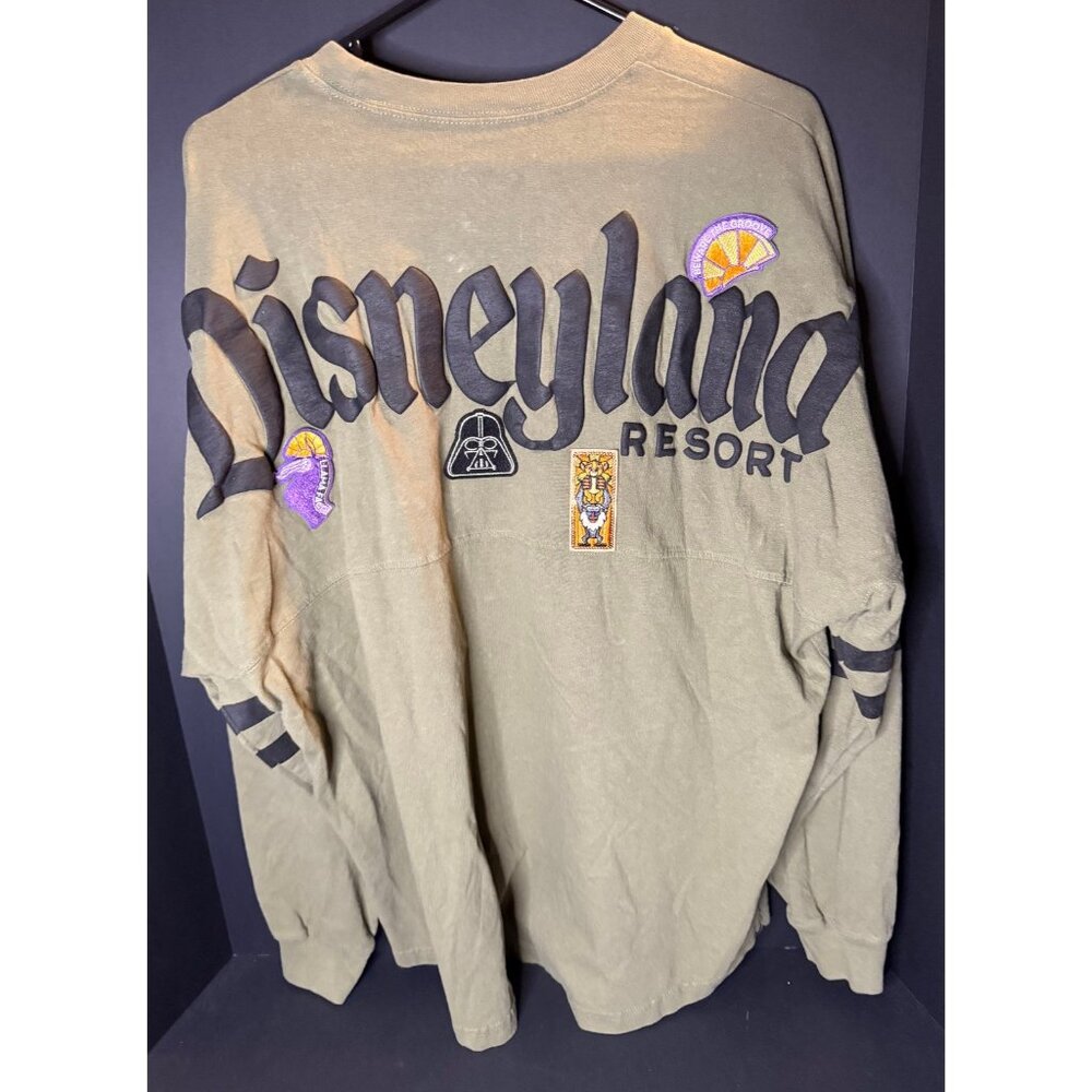 Disney Spirit Jersey Green Disneyland Resort Long Sleeve Mens L w/ Patches - Picture 1 of 7
